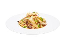 Tagliatelle with chicken, bacon and Parmesan sauce
